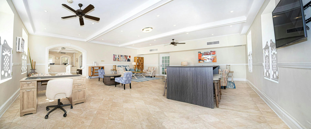 Savannah Beach Club Hotel