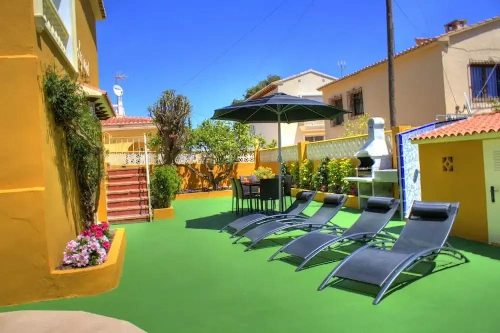Villa - 2 Bedrooms with Pool and WiFi - 104987