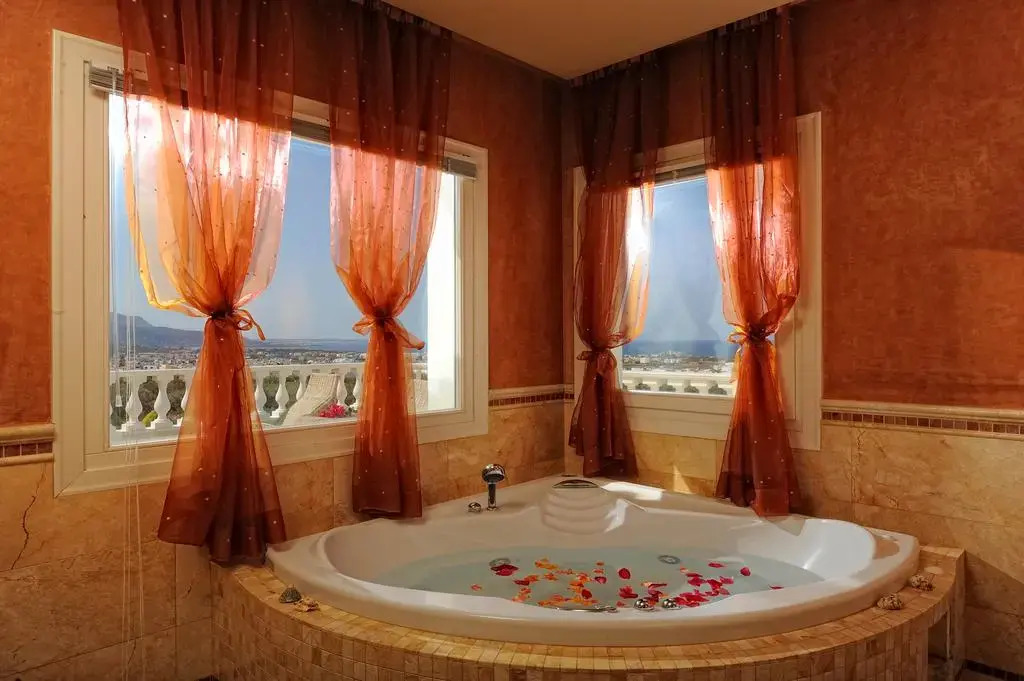 Villa Iris Luxury House