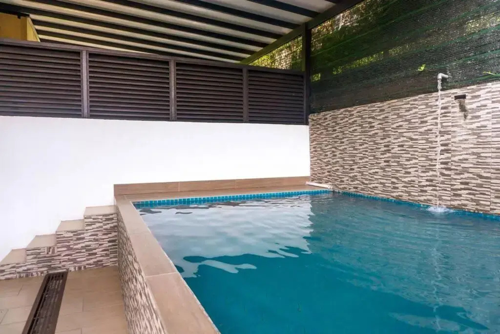 2 Storey Semi-D Homestay Nilai and KLIA, F1 Sepang with Pool