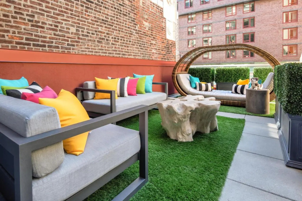 Staypineapple, An Artful Hotel, Midtown New York