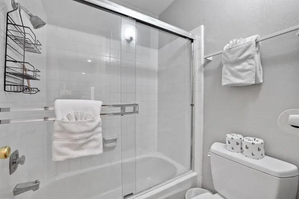 Family Fun Getaway - 3 Story Condo