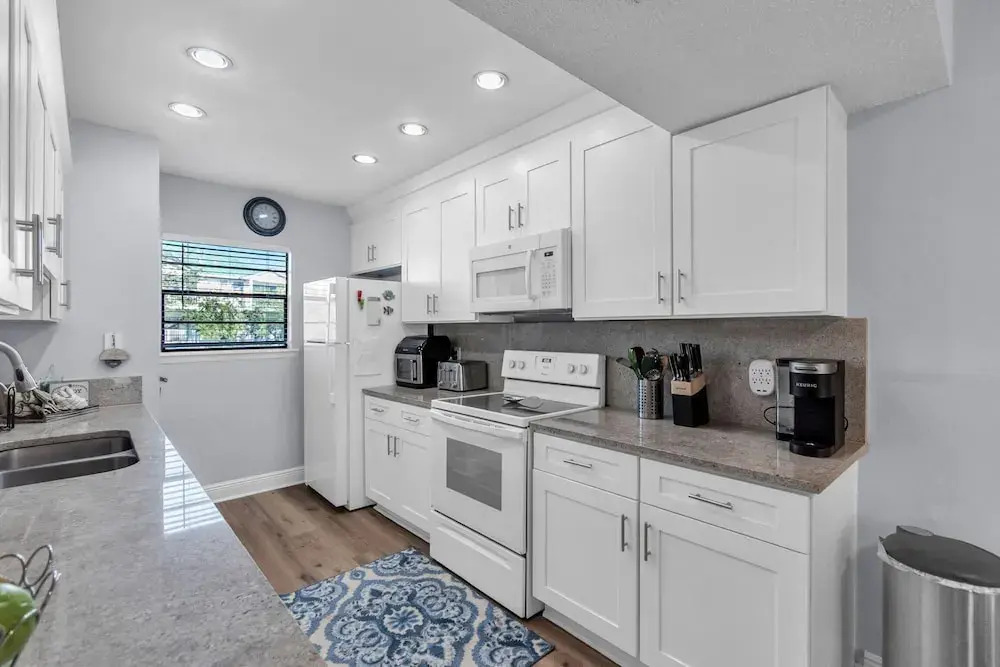 Bayview Villas - Bayview Shores