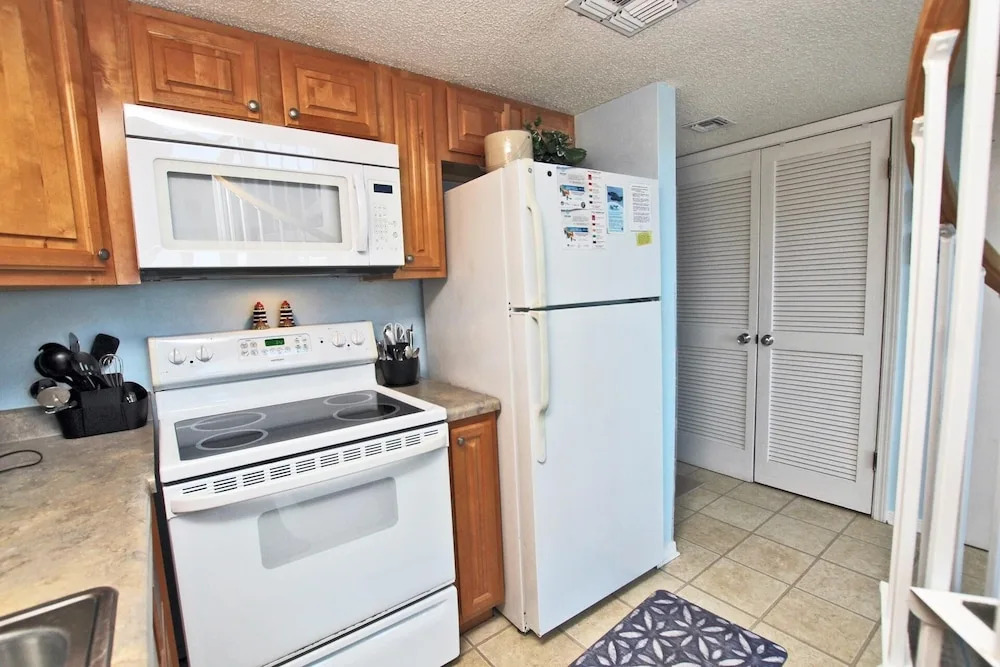 Gulf Shores Plantation 1369 by Youngs Suncoast
