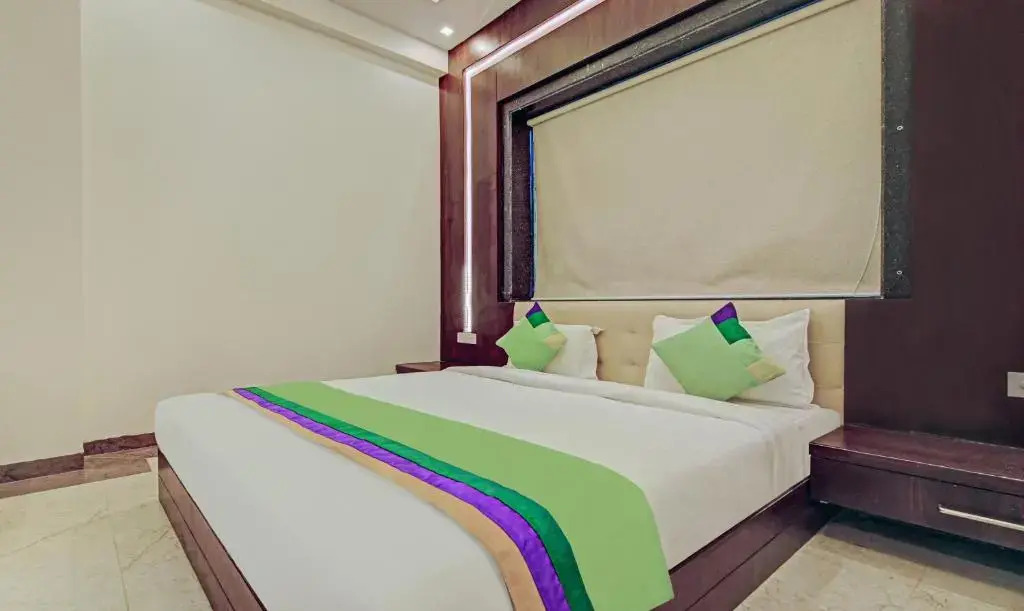 SG Grand by Treebo Hotels