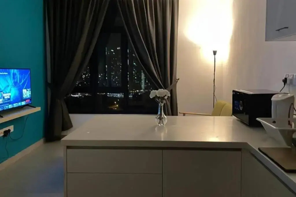 KB22, Cyberjaya, Netflix, WiFi, FREE PARKING.