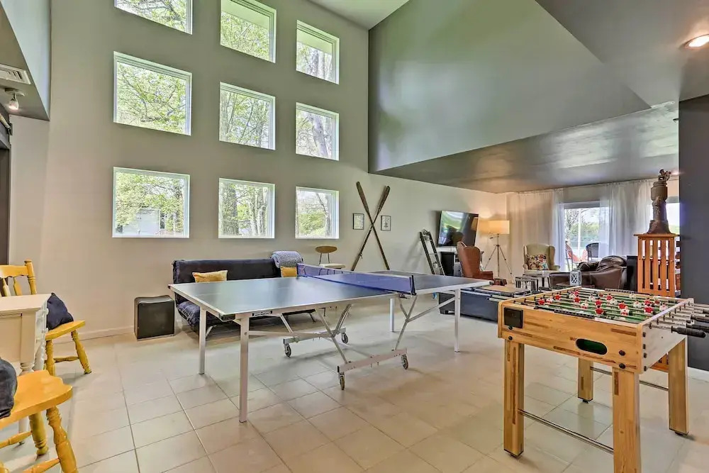 Luxe Lakefront Family Cottage: Private Beach, Dock
