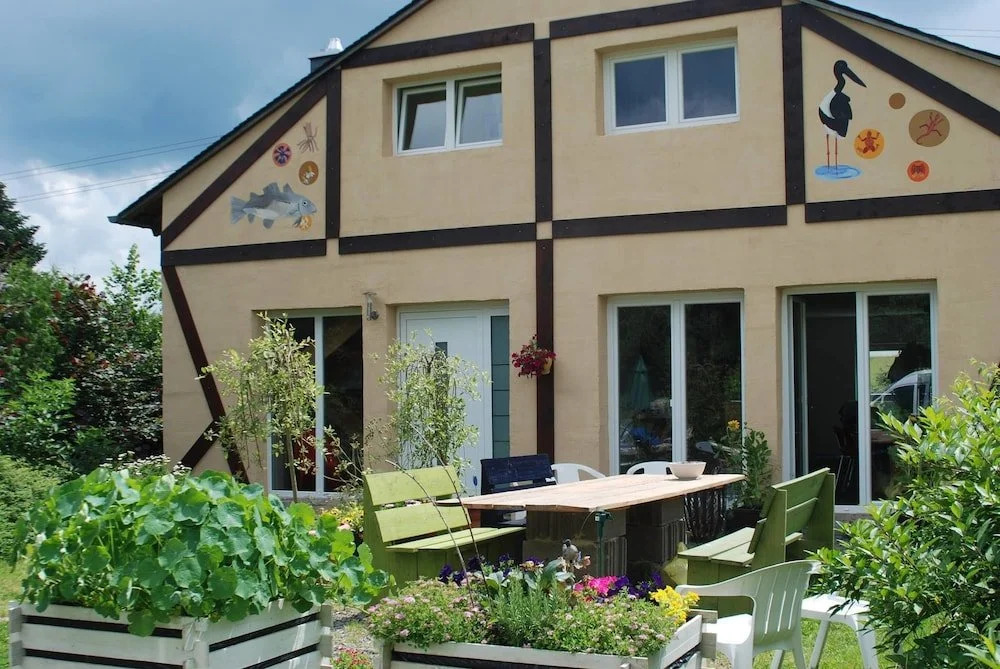 Connies Art House