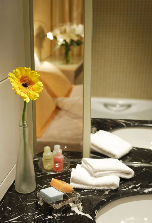 Cosmo Hotel Hong Kong by Dorsett Hotels