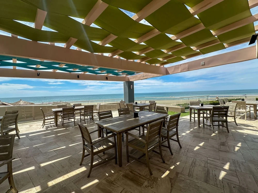 Oceanfront Vibes Iconic Beachside Getaway