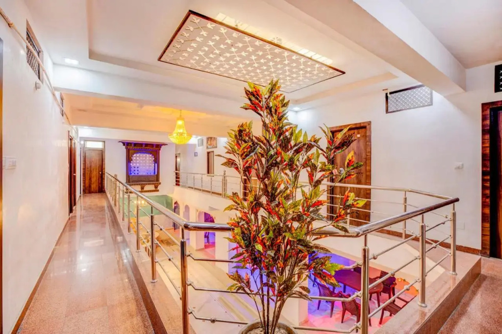 FabHotel Himanshi