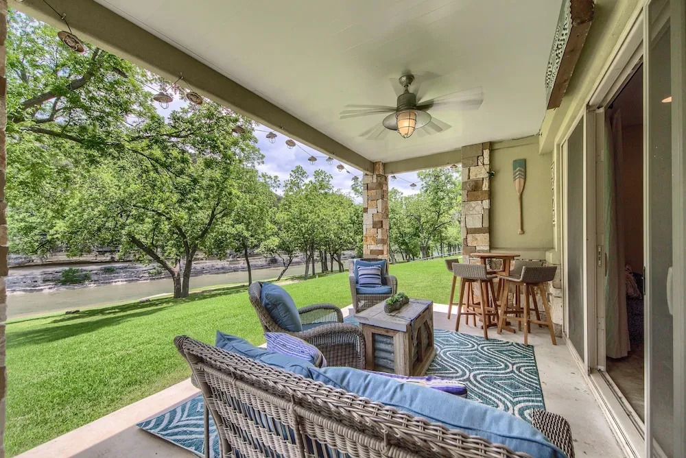 Rio Vida Rg104 3 Bedrooms 2 Bathrooms Condo