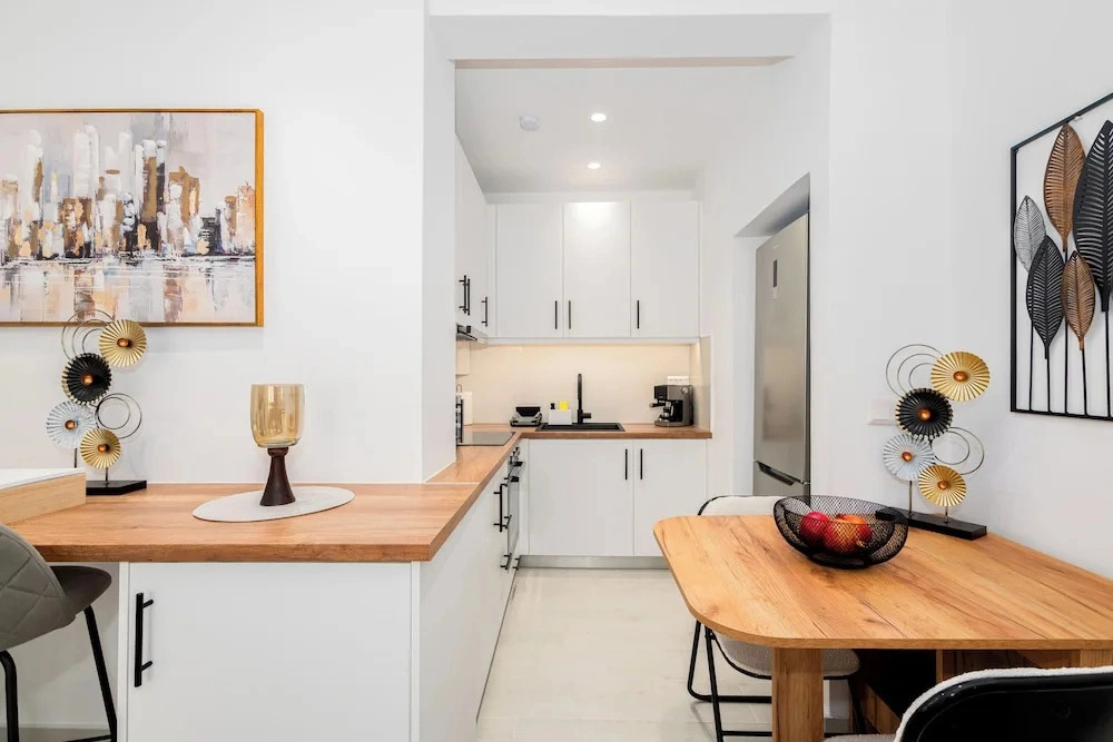 Spacious luxury 2BR flat - Pagrati sq