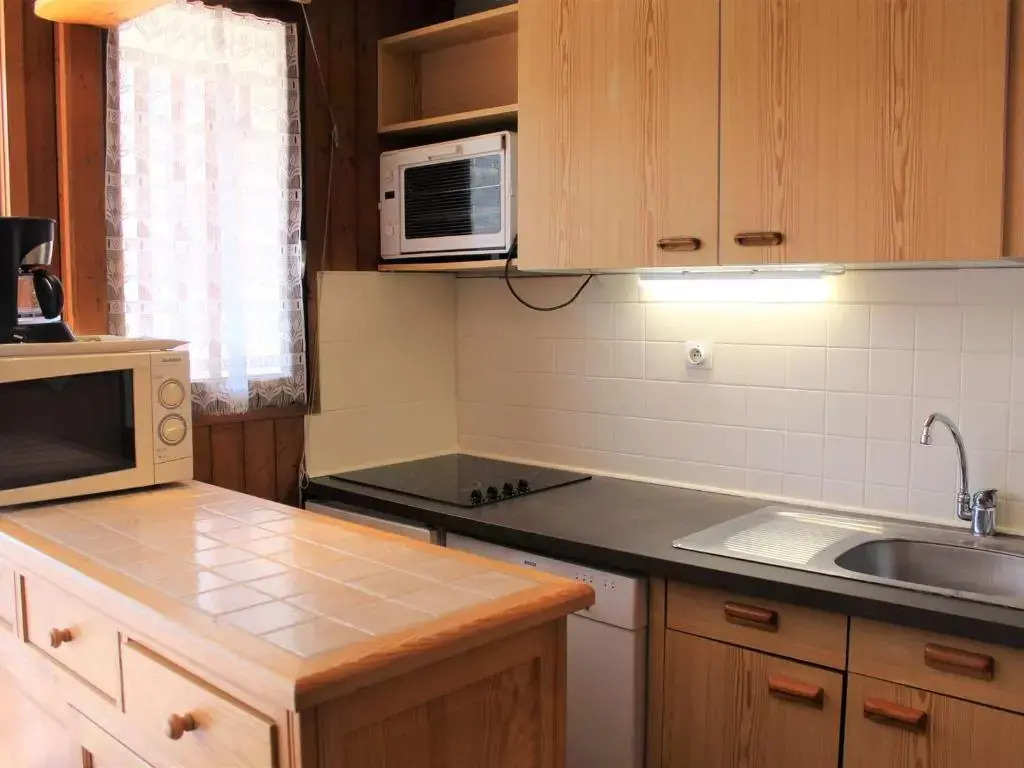 Appartement Vars, 1 pièce, 4 personnes - FR-1-330B-150