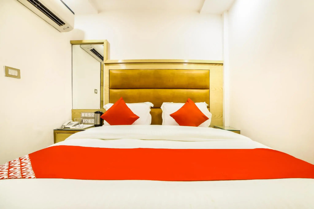 OYO 63367 Hotel B G Palace