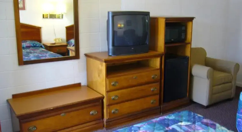 Journeys Inn Motel