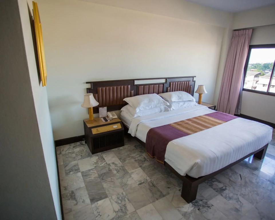 Seeharaj Hotel