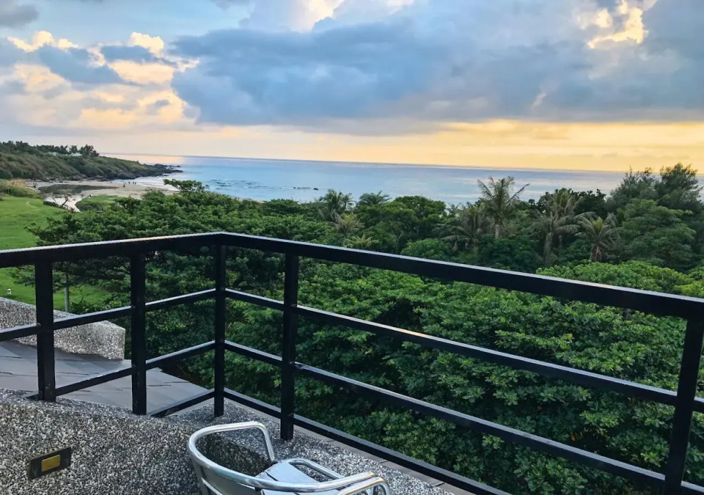 Tranquil Sea Hotel