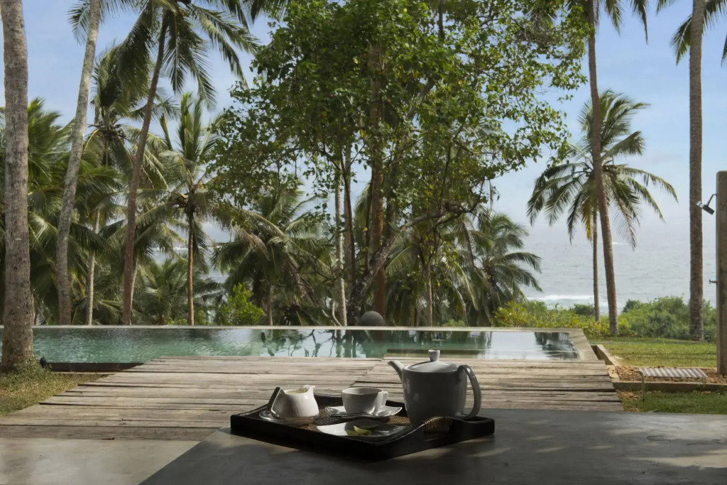Walatta House 3BR Beachfront Villa, Private Pool, Chef
