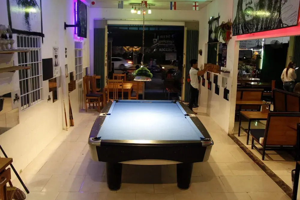 Pineapple Hotel