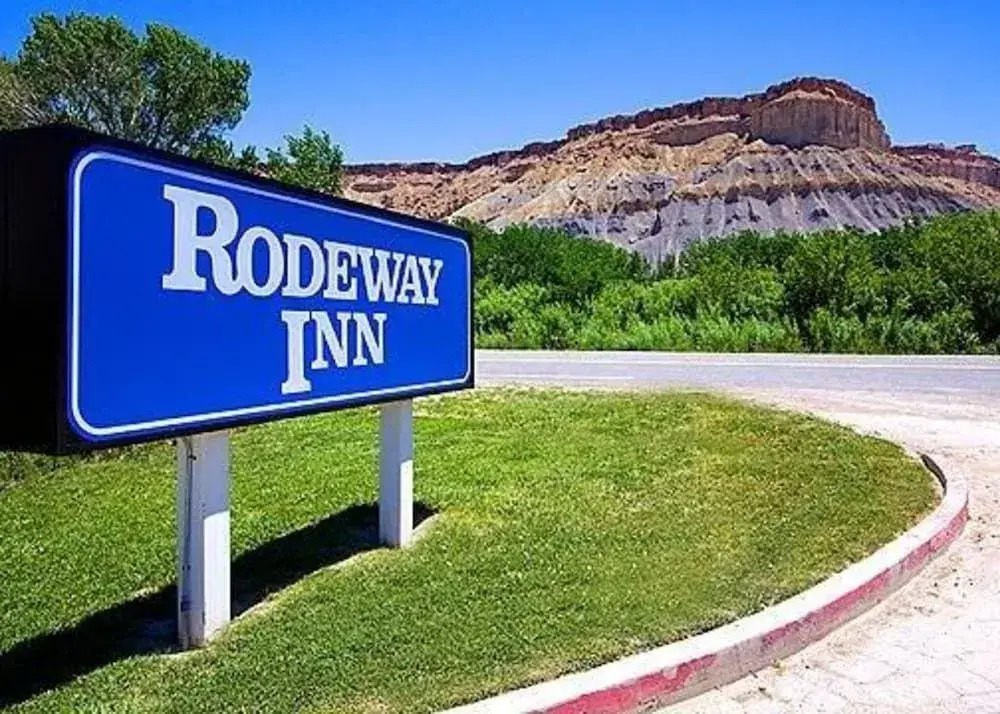 Cathedral Valley Inn