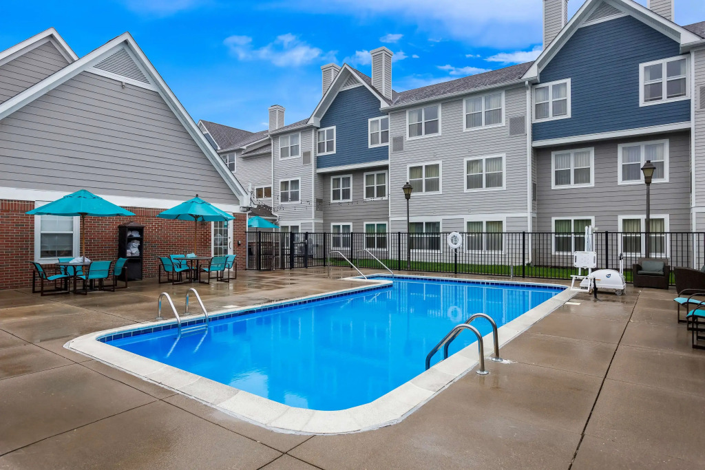 Sonesta ES Suites Charleston