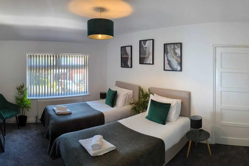 Exquisite Newfields 3 Bedroom House W/ Garden