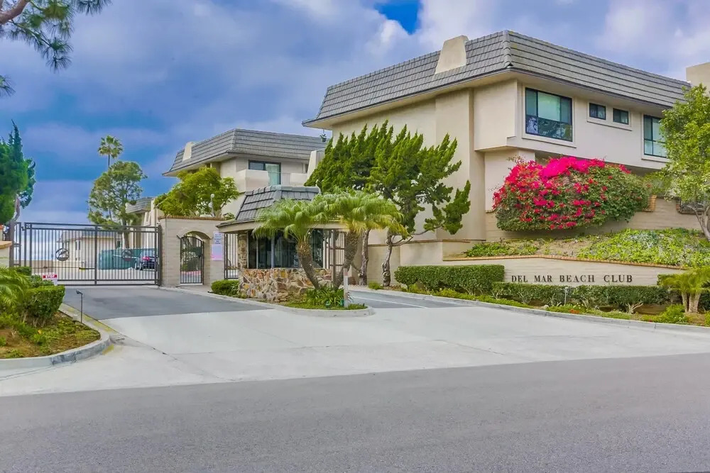 Solana Beach Resort Style Beach Condo With Pool and Spa Dmbc142 by Redawning