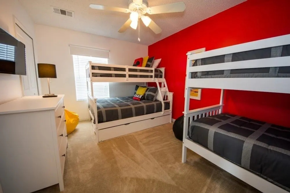 Private Pool And Bunk Beds Plenty Of Room! 4 Bedroom Townhouse
