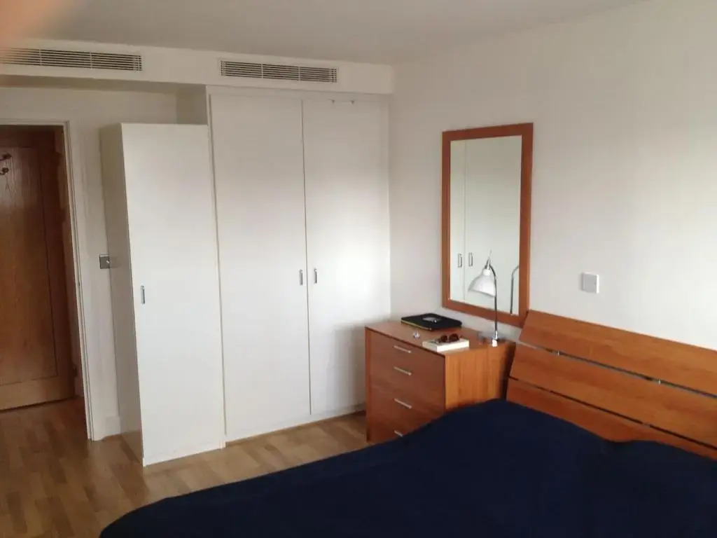 1 Bedroom in Chelsea Bridge Wharf