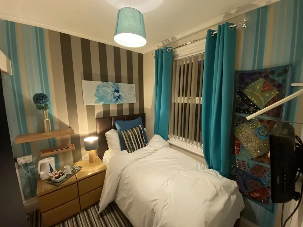 Delovely Hotel