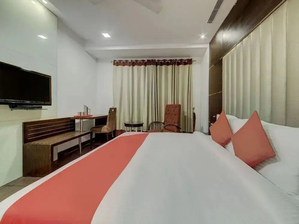 Oyo Townhouse 113 Green Leaves Lb Nagar