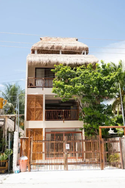 Yax Kiin Casa Boutique