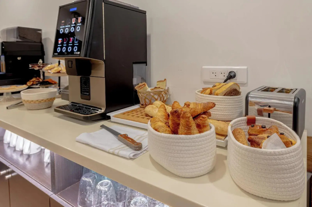 Grand Hotel Sénia - Paris Orly Airport