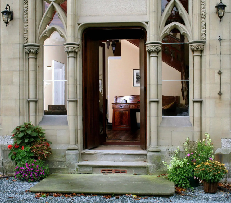 Ffarm Hall