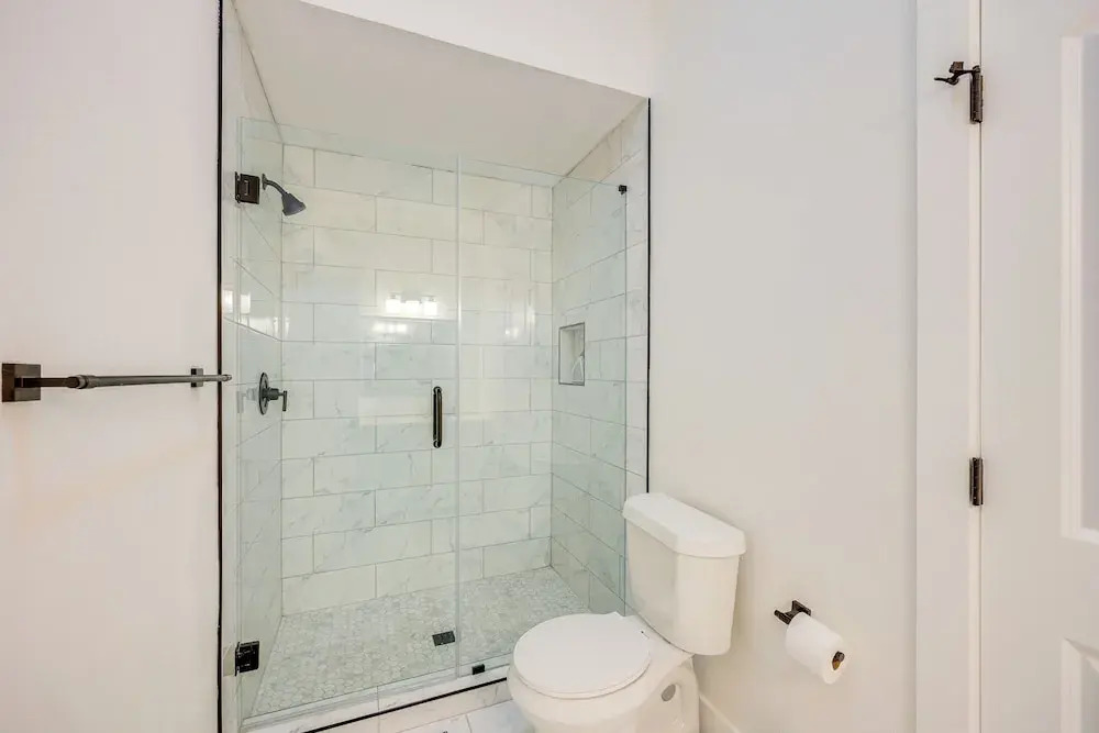 1 Mi to Dtwn San Antonio: Sleek Bungalow w/ Yard!