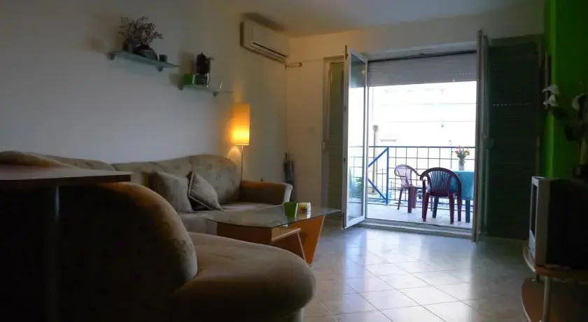 Armi Apartment