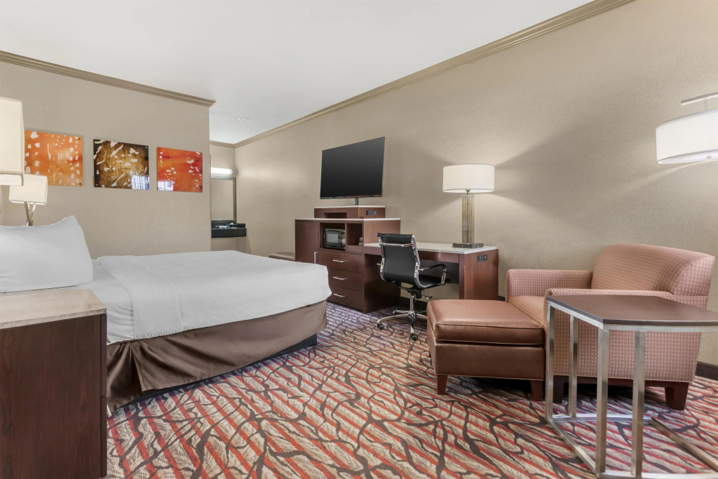 Best Western Plus Brookside Inn
