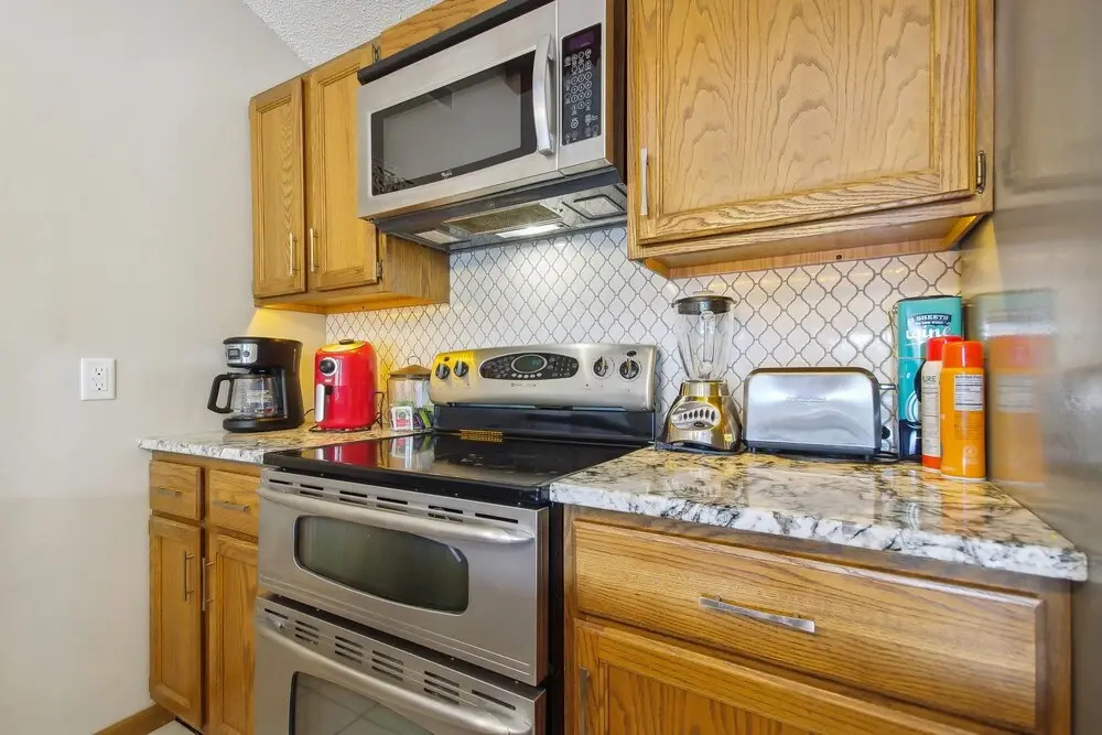 Lake Ozark Vacation Rental w/ Pool Access