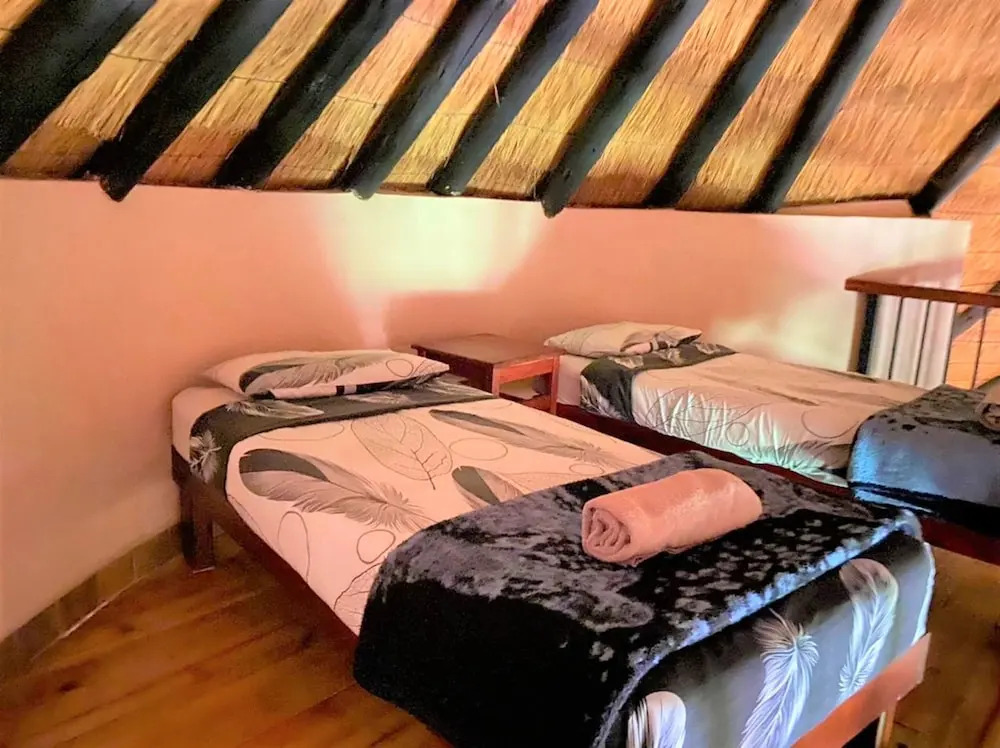 Family Lodge in Natural African Bush - 2115