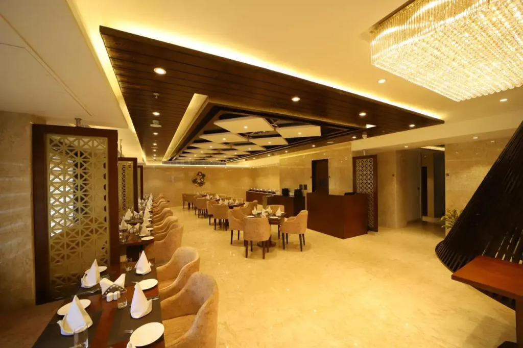 Hotel DVIJ INN