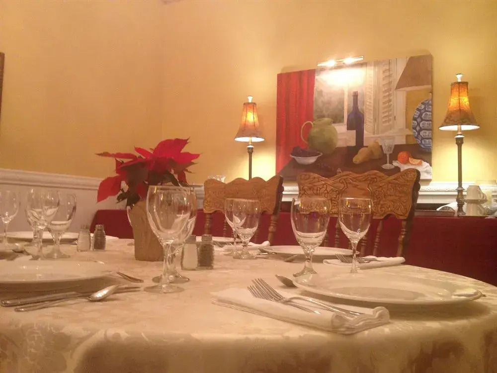 The 1425 Inn
