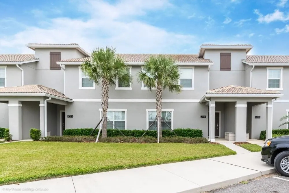 Brand New With Pool! 4 Bedroom Townhouse by Redawning