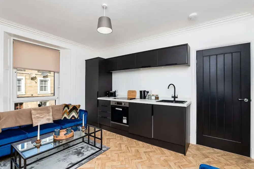 2 Bedroom Apartment-free Parking