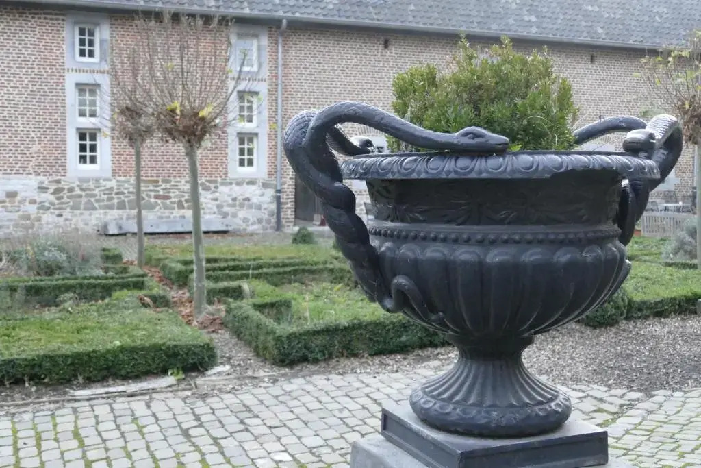 Apartments Cour dAix