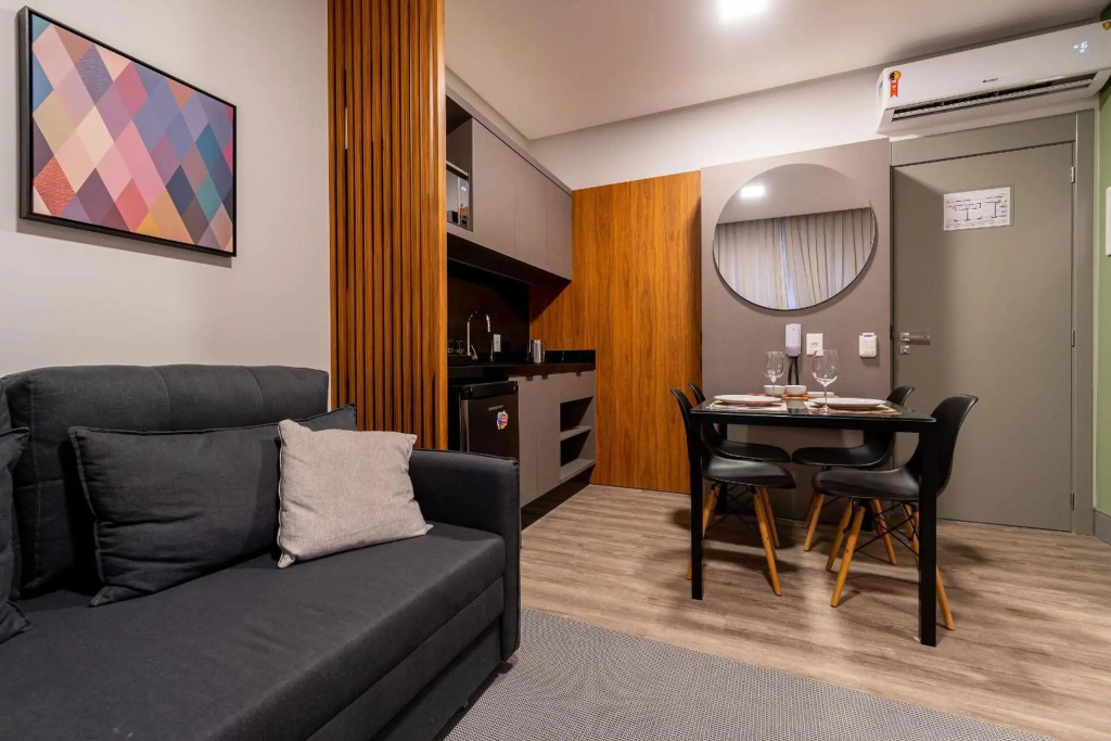 AION suítes 104 - Compacto e luxuoso Loft - Rooftop com piscina e academia - À poucos passos da praia