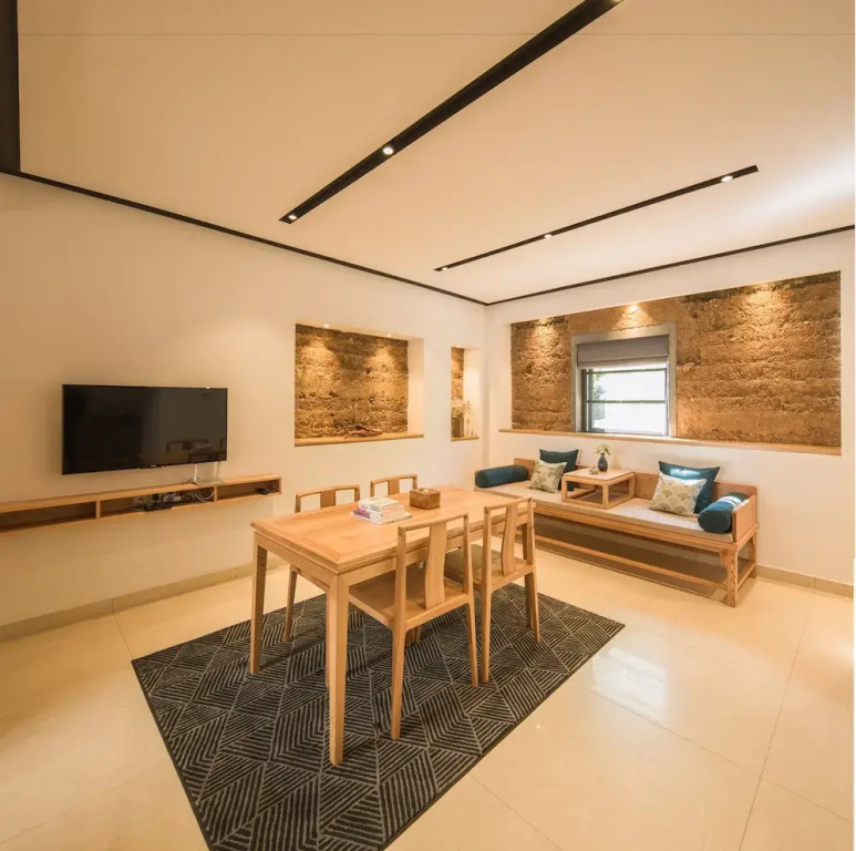 Anji Valley House Hotel