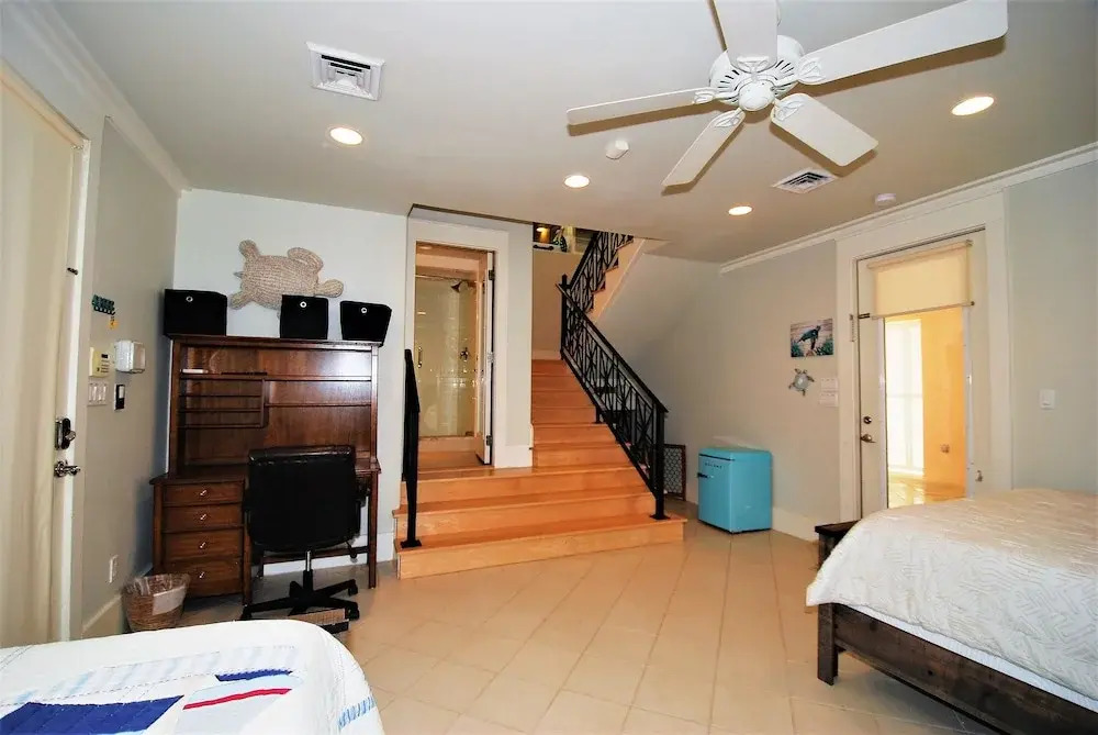 Sea Hawk - Private Beach House With Pool & Hot Tub 4 Bedroom Home by RedAwning