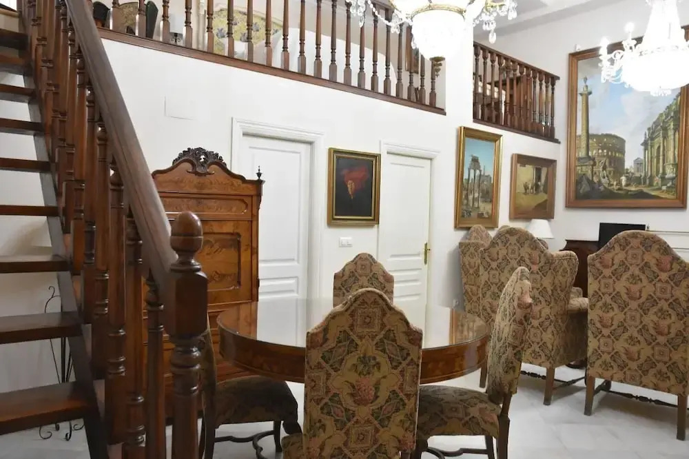 Apto. Palacio Marqués Vega Armijo