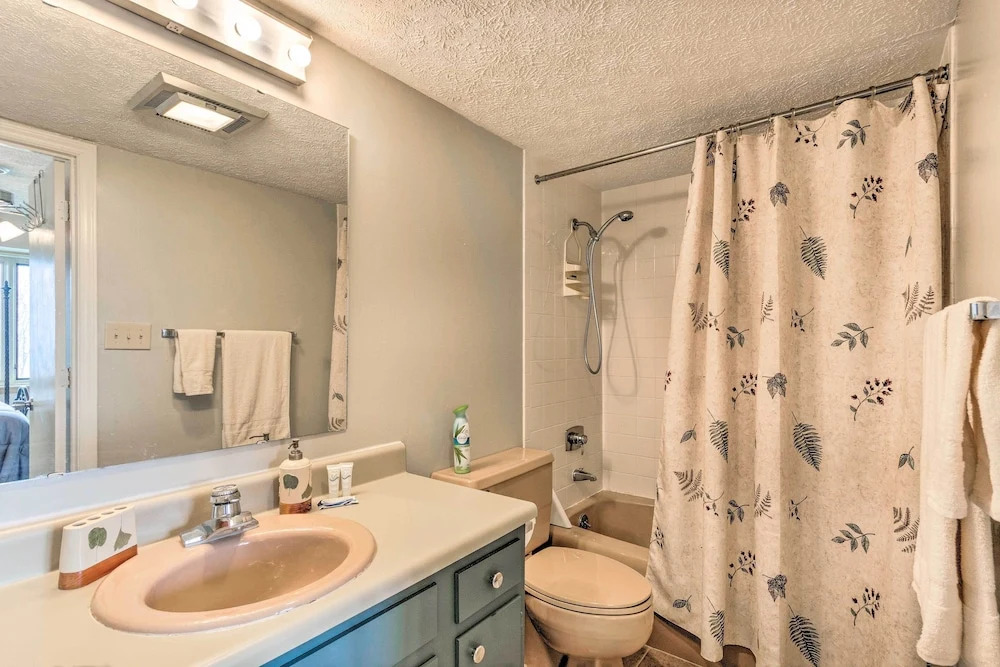 Close to Hiking & Golf! Beech Mtn Retreat